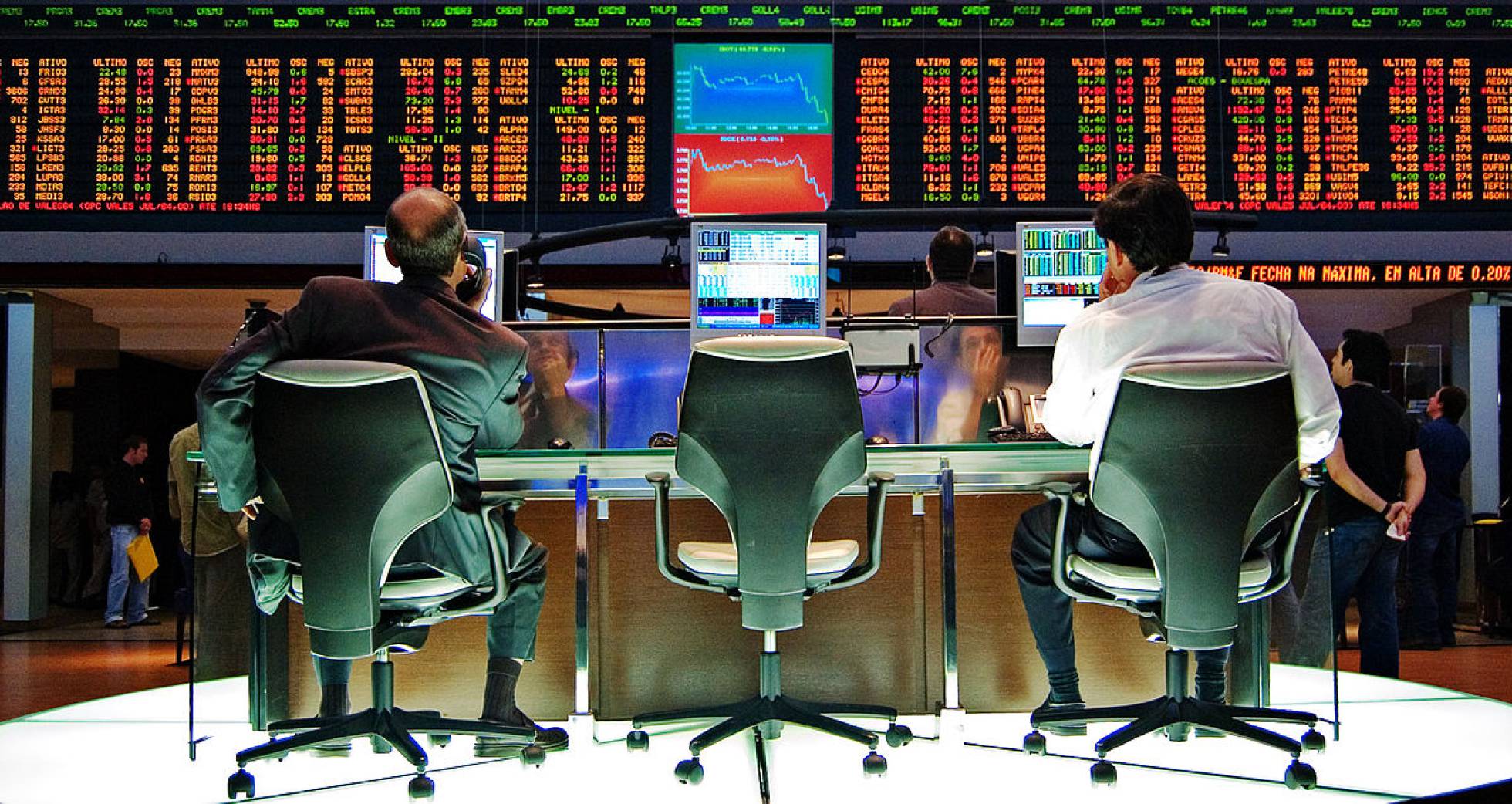 Após 'prêmio Lula', dólar sobe, bolsa cai e certezas do mercado ficam em suspenso
